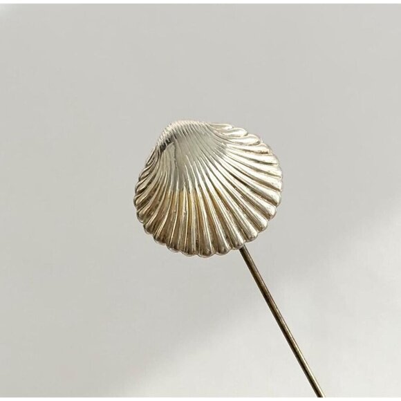 Scalloped Seashell Sterling Silver Vintage Stick Pin | Hat Pin | Scarf Pin - Picture 1 of 9